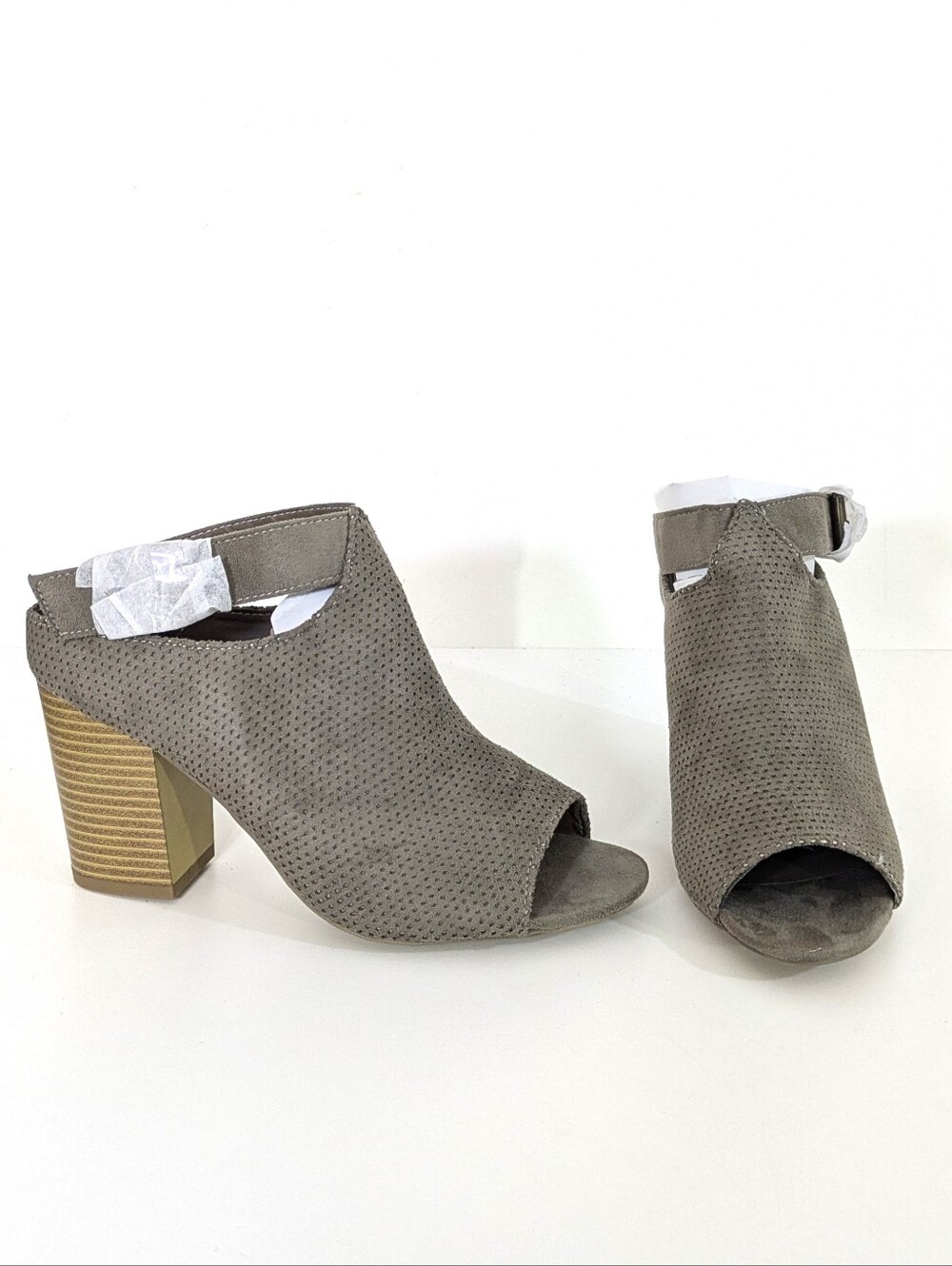 NEW Nature Breeze Taupe Perforated Block Heel Peep Toe Shoes - Size 8.5 Womens